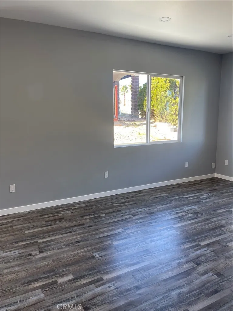 17745 Vista Point, Victorville, California 92395 home-pic-32